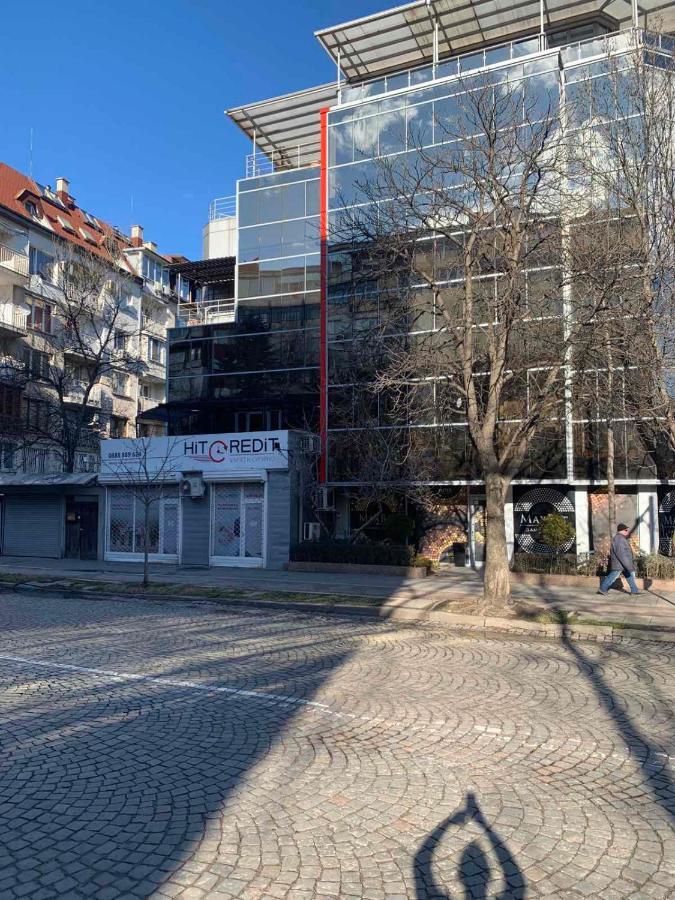 Lilia 3 Self-Check In Apartment With Hot Water Despite Prevention In The Neighborhood, Food And Drink Shop Open Until 10 Pm And Free Parking Area Next Ot 24 Hours Food And Drink Shop And Free Parking Area Σόφια Εξωτερικό φωτογραφία