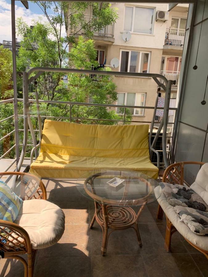 Lilia 3 Self-Check In Apartment With Hot Water Despite Prevention In The Neighborhood, Food And Drink Shop Open Until 10 Pm And Free Parking Area Next Ot 24 Hours Food And Drink Shop And Free Parking Area Σόφια Εξωτερικό φωτογραφία